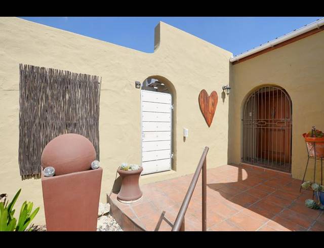4 BEDROOM HOUSE FOR SALE IN BLOMMENDAL